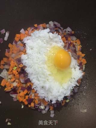 蒲烧鳗鱼蛋炒饭的做法步骤:5