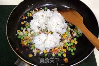 磷虾三鲜炒饭的做法步骤:7