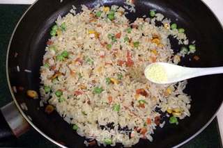 磷虾三鲜炒饭的做法步骤:12