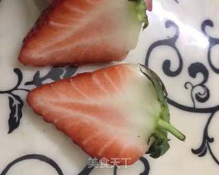 草莓拼盘的做法步骤:4