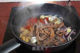 下酒菜,泡椒牛肉的做法步骤:6