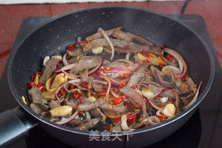 下酒菜,泡椒牛肉的做法步骤:7