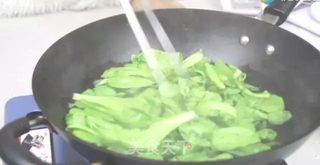 菠菜戚风蛋糕的做法步骤:3