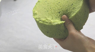 菠菜戚风蛋糕的做法步骤:24