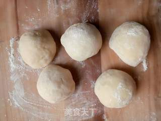 烤箱美食心形椰蓉包的做法步骤:2