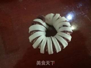 花环豆沙卷的做法步骤:14