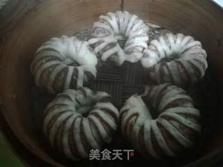 花环豆沙卷的做法步骤:17