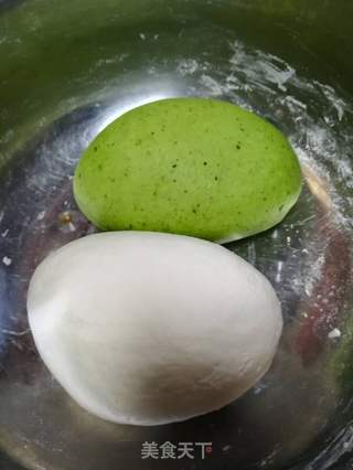 白菜果仁饺子的做法步骤:3