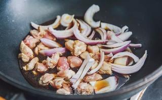 亲子饭(日名:親子丼)的做法步骤:8
