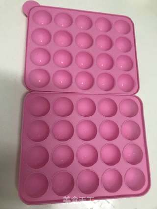 蛋糕棒棒糖的做法步骤:2