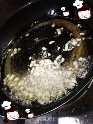 仙草阁私房菜(主食厨房)--京腔京韵鸡蛋炸酱的做法步骤:3