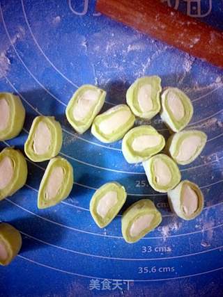 鲜虾肉馅百财饺子的做法步骤:4