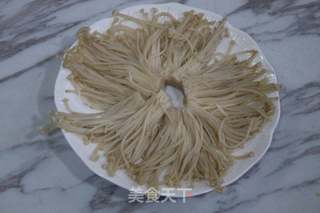 香烤肉末泡椒金针菇的做法步骤:6