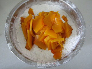 南瓜豆沙饼的做法步骤:6
