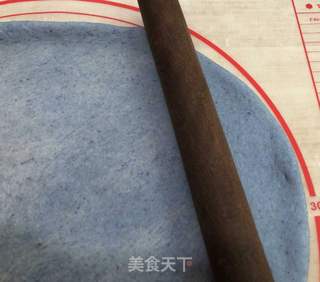 蓝精灵小面包的做法步骤:6
