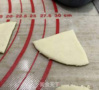 蓝精灵小面包的做法步骤:11