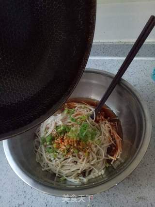 酸辣金针菇的做法步骤:8