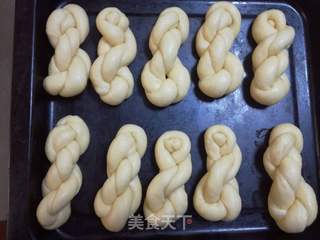 奶香蜂蜜麻花的做法步骤:18