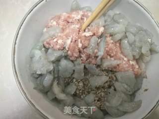 猪肉香菇虾仁饺子的做法步骤:7