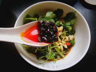 西兰花拌木耳的做法步骤:7