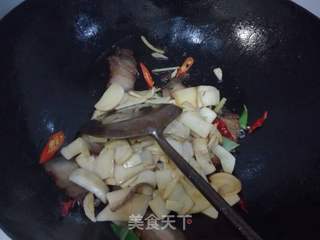 干锅腊肉杏鲍菇的做法步骤:12