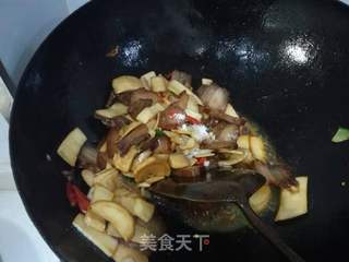 干锅腊肉杏鲍菇的做法步骤:14