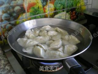 芹菜猪肉大馅水饺的做法步骤:7