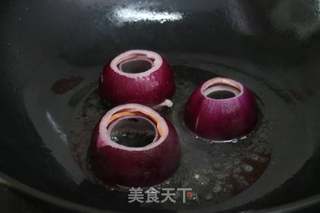 洋葱培根鸡蛋堡的做法步骤:3