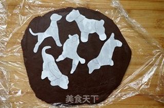 穿着毛衣的圣诞狗狗饼干的做法步骤:11