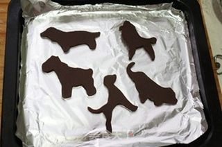 穿着毛衣的圣诞狗狗饼干的做法步骤:12