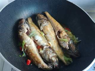 蒜蓉辣酱焖海老头的做法步骤:6