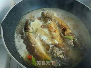 蒜蓉辣酱焖海老头的做法步骤:8