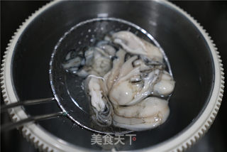 生蚝鲜肉饺子的做法步骤:2