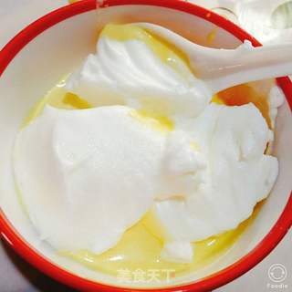 戚风蛋糕【烤箱】的做法步骤:9