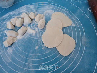 猪肉白菜韭菜馅水饺的做法步骤:7