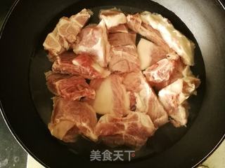 吮指酱棒骨的做法步骤:3