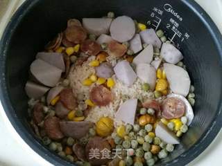 【电饭煲】香肠焖饭的做法步骤:5