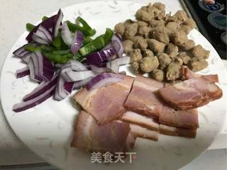 芝心牛肉披萨的做法步骤：2