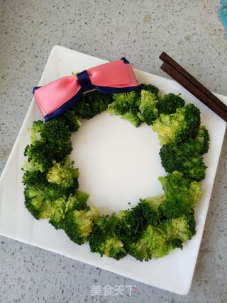 西兰花圣诞花环的做法步骤:4