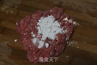 雪梨肉饼汤的做法步骤:2
