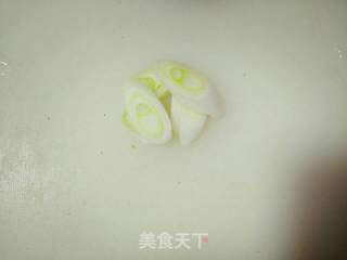 红肠蛋炒饭的做法步骤:2