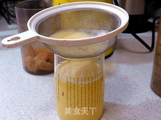 酸甜爽口的饮品---柠檬苹果汁的做法步骤:4
