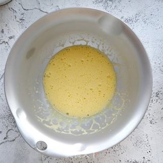 圣诞老人草莓蛋糕卷的做法步骤:5