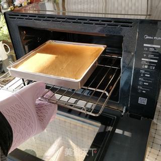 圣诞老人草莓蛋糕卷的做法步骤:21