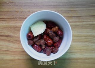 党参桂圆猪心汤的做法步骤:4