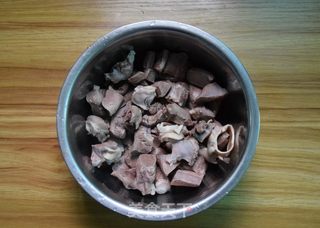 党参桂圆猪心汤的做法步骤:5