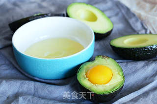 双旦吃颗特别的牛油果烤鸡蛋的做法步骤:3
