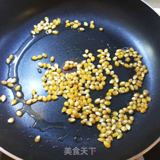 自制焦糖味爆米花——休闲小零食看电影必备的做法步骤：2