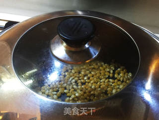 自制焦糖味爆米花——休闲小零食看电影必备的做法步骤:3