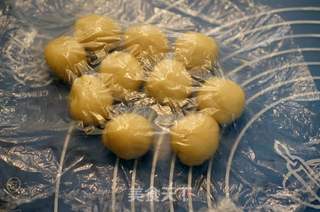 老婆饼的做法步骤：9